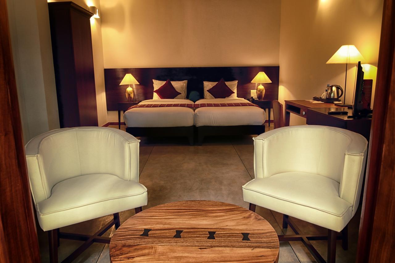 Kings Pavilion Luxury Hotel Kandy Ngoại thất bức ảnh